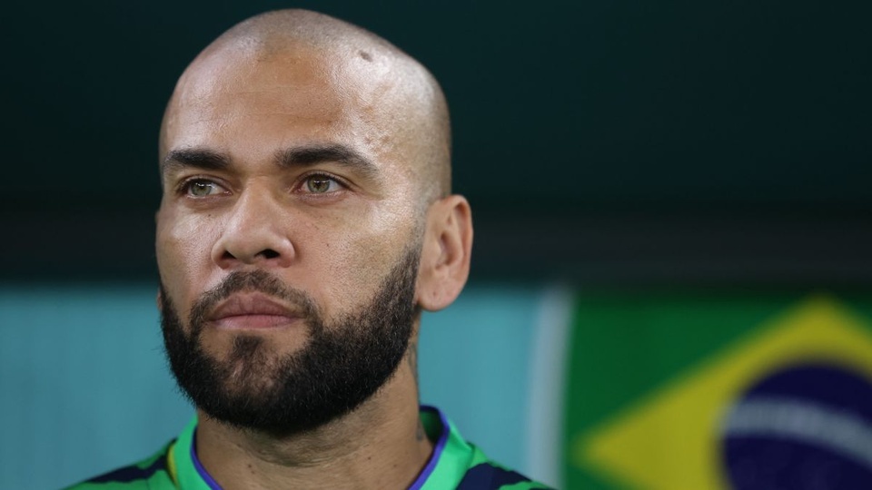 Ảnh bài viết Dani Alves bất ngờ được vợ cũ tới thăm trong tù