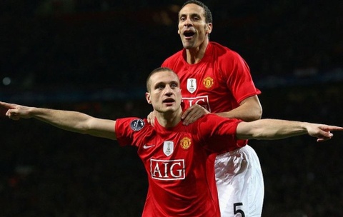 Ảnh bài viết Phản ứng của Ferdinand khi Vidic bị chê kém Van Dijk