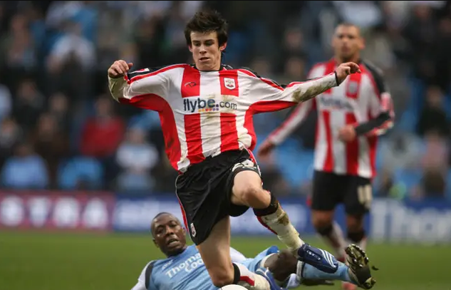 Ảnh bài viết Siêu đội hình Southampton bán đi trong 11 năm ở Premier League