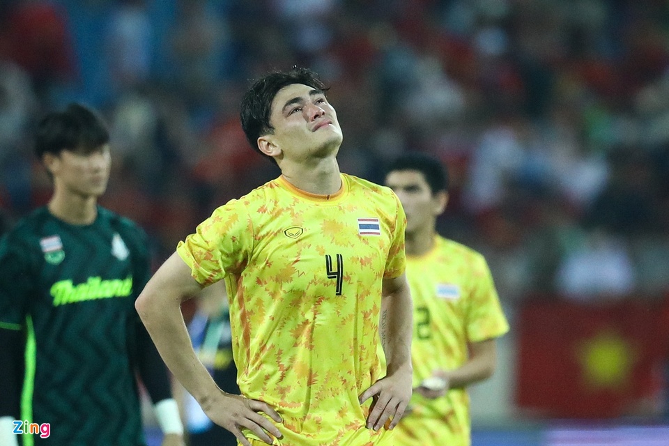 Ảnh bài viết Trung vệ gốc Đan Mạch giã từ tuyển Thái Lan sau SEA Games 32