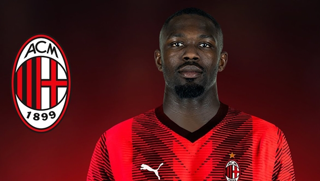 Ảnh bài viết AC Milan: "Gã khờ" trên thị trường chuyển nhượng