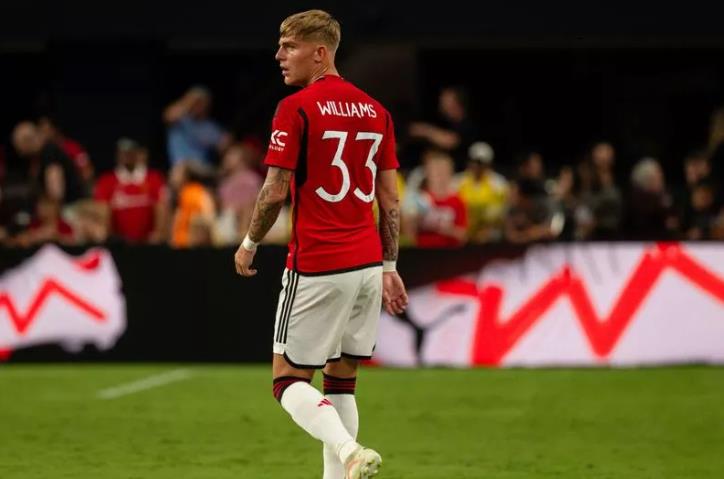 Ảnh bài viết Sao M.U phản lưới nhà sau khi ra mắt trọn vẹn 74 giây