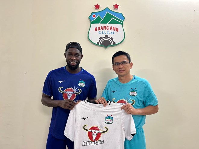 Ảnh bài viết HAGL chiêu mộ ngoại binh BĐN, từng xé lưới Porto 