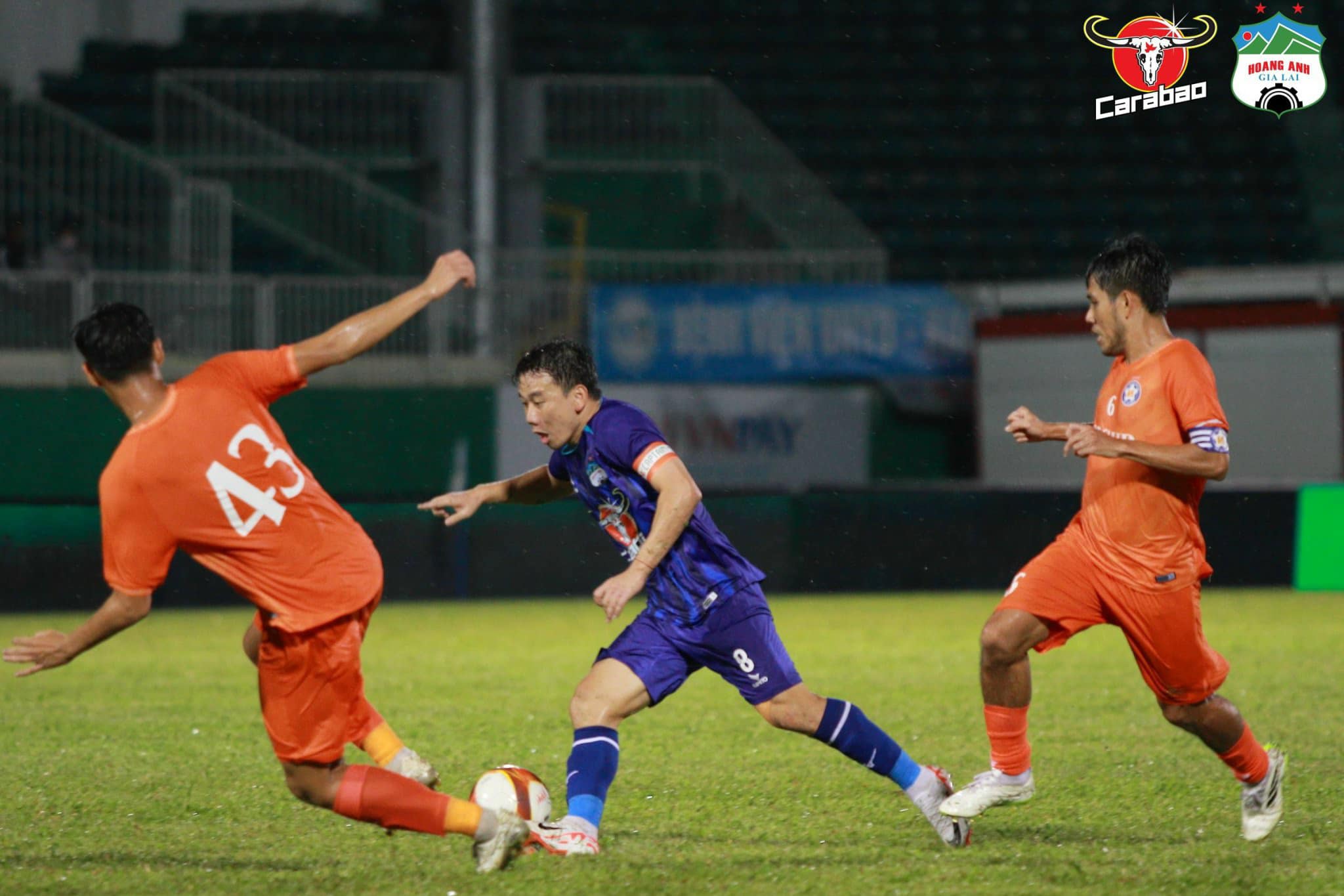 Ảnh bài viết HAGL thua đau đội Hạng Nhất, Kiatisuk nói thẳng điều không hài lòng