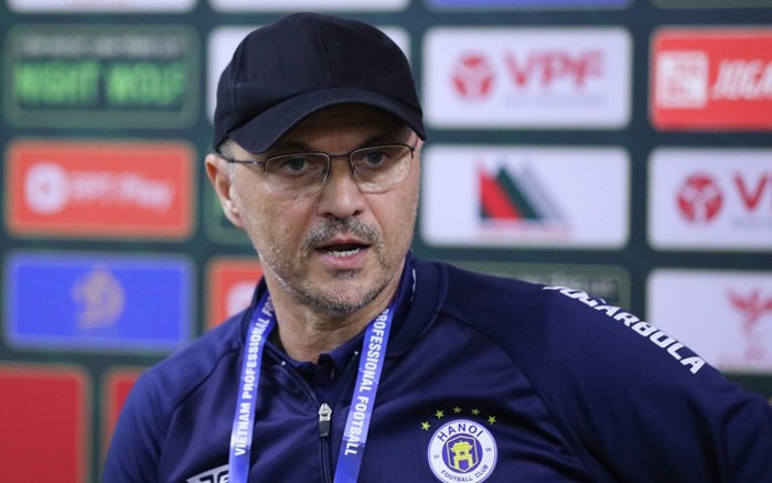 Ảnh bài viết HLV Hà Nội FC nói gì sau trận thua 0-6 ở AFC Champions League?