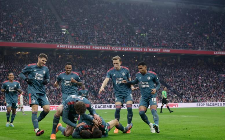 Ảnh bài viết "Arsenal và Tottenham đang theo dõi Santiago Gimenez"