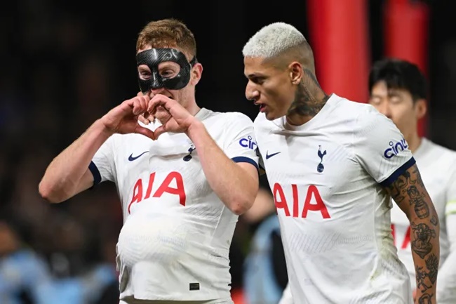 Ảnh bài viết 2 vết gợn xuất hiện trong trận thắng của Tottenham