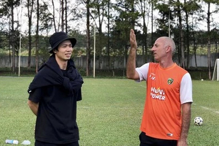 Ảnh bài viết Không lên tuyển Việt Nam, Công Phượng quay về HAGL