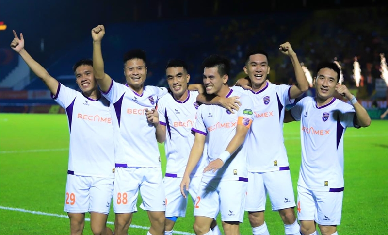 Ảnh bài viết Tiến Linh tỏa sáng, Bình Dương chiếm ngôi đầu của Nam Định