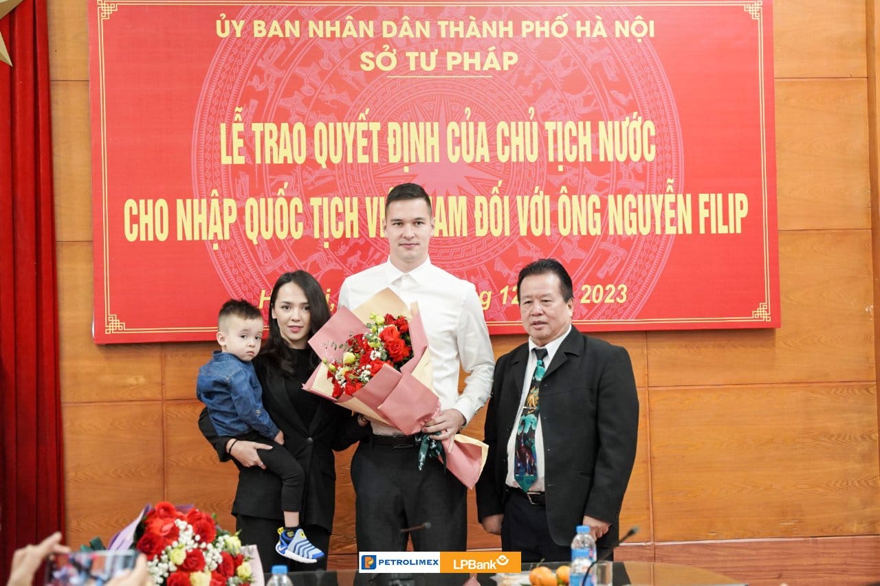 Ảnh bài viết Đủ điều kiện khoác áo Việt Nam, Filip Nguyễn cảm ơn đặc biệt 1 người