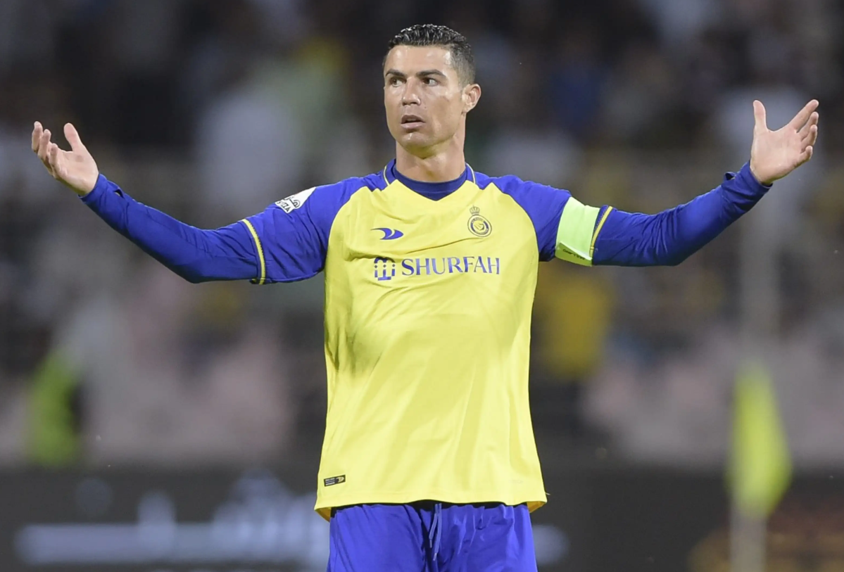 Ảnh bài viết Phản ứng của Ronaldo khi nằm ngoài top 10 cầu thủ hay nhất 2023