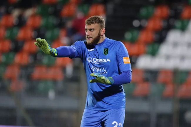 Ảnh bài viết Vỡ mộng De Gea, Newcastle quan tâm "người nhện" Serie A