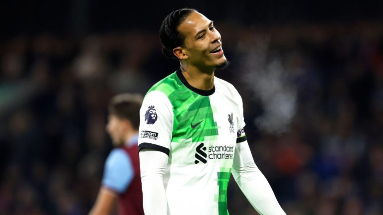 Ảnh bài viết Virgil van Dijk và 4 hậu vệ ưu tú chưa bị qua người mùa bóng 2023/24