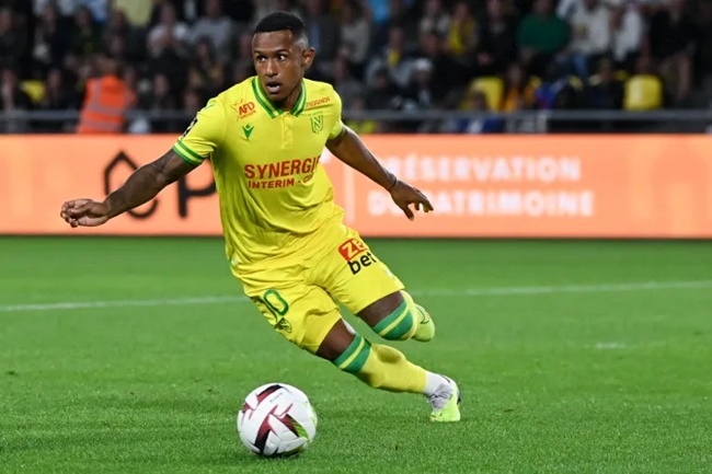 Ảnh bài viết Ngôi sao bị lãng quên của Arsenal sắp về lại Brazil