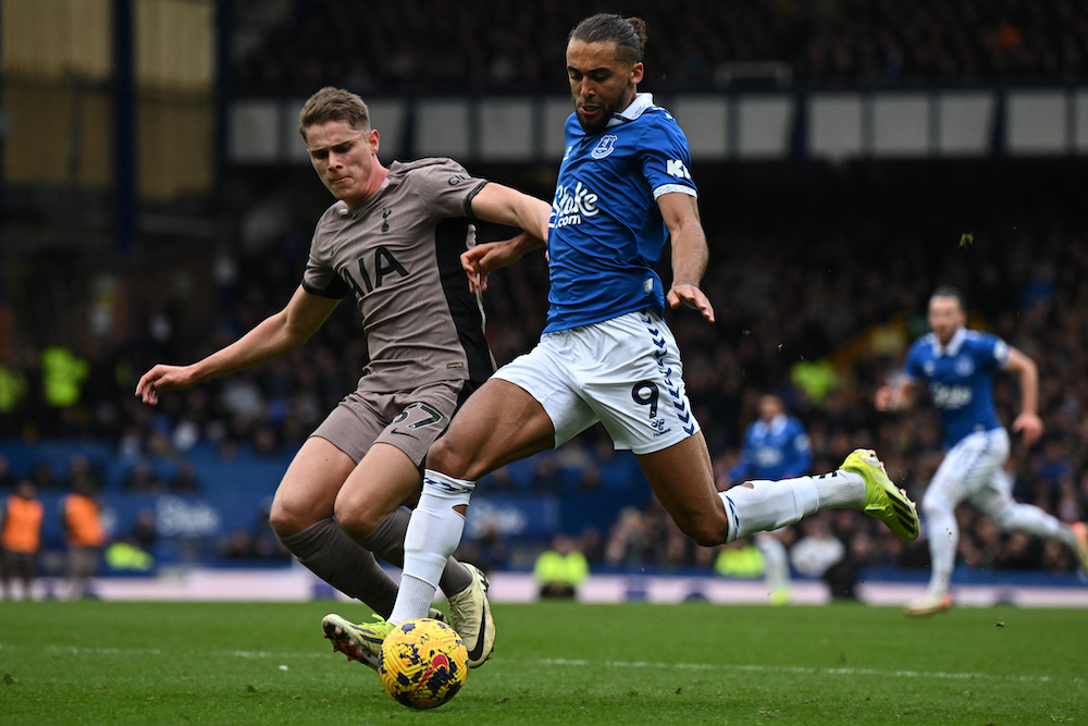 Ảnh bài viết Trung vệ Tottenham được khen không ngớt