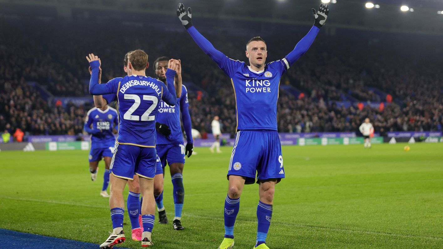 Ảnh bài viết Vardy bay cao, không thể cản Leicester City