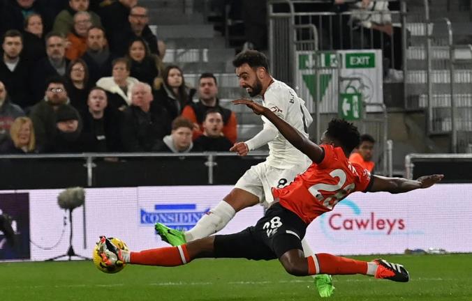 Ảnh bài viết Chơi tốt trước M.U, 'lính đánh thuê' Arsenal khiến Neville mê mẩn