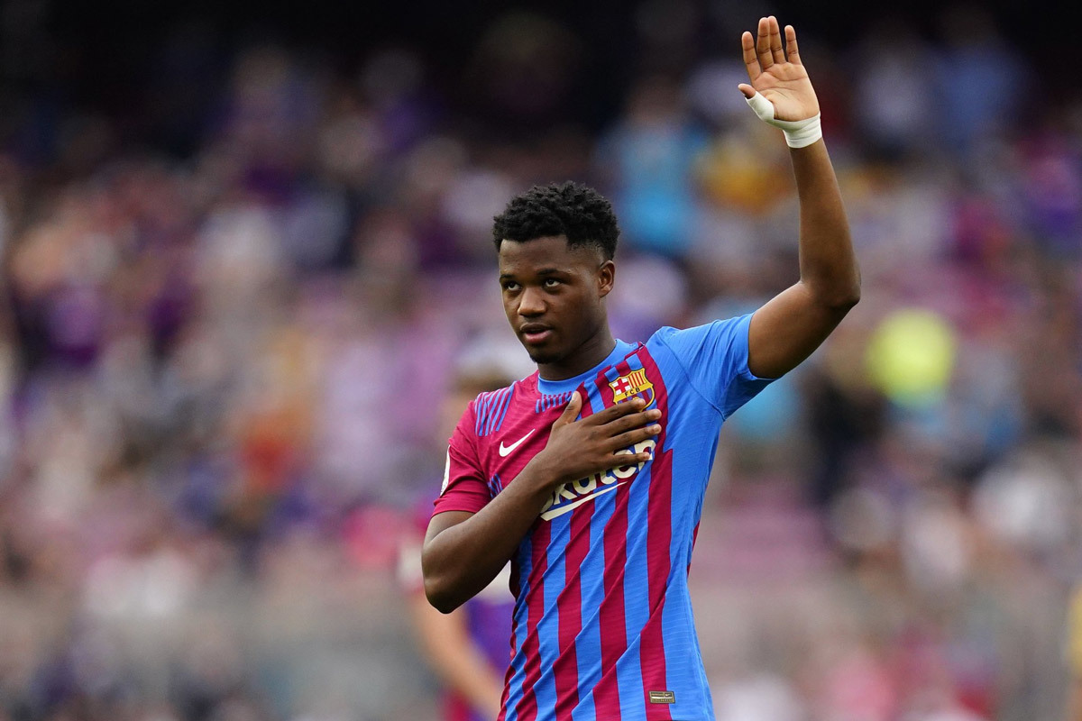 Ảnh bài viết "Hậu duệ Messi" không còn tương lai tại Barca 