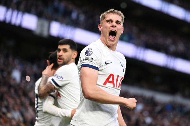 Ảnh bài viết Choáng với "đá tảng" của Tottenham