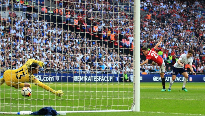 Bàn thắng của Ander Herrera đã giúp MU đoạt lấy tấm vé đến Wembley chơi trận chung kết FA Cup từ tay Tottenham.