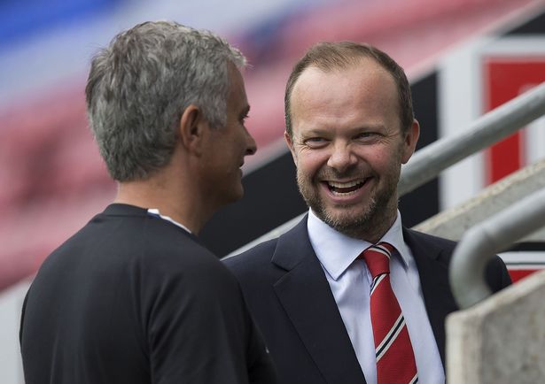 HLV MU Jose Mourinho có mối quan hệ khá tốt với giám đốc điều hành CLB Ed Woodward.
