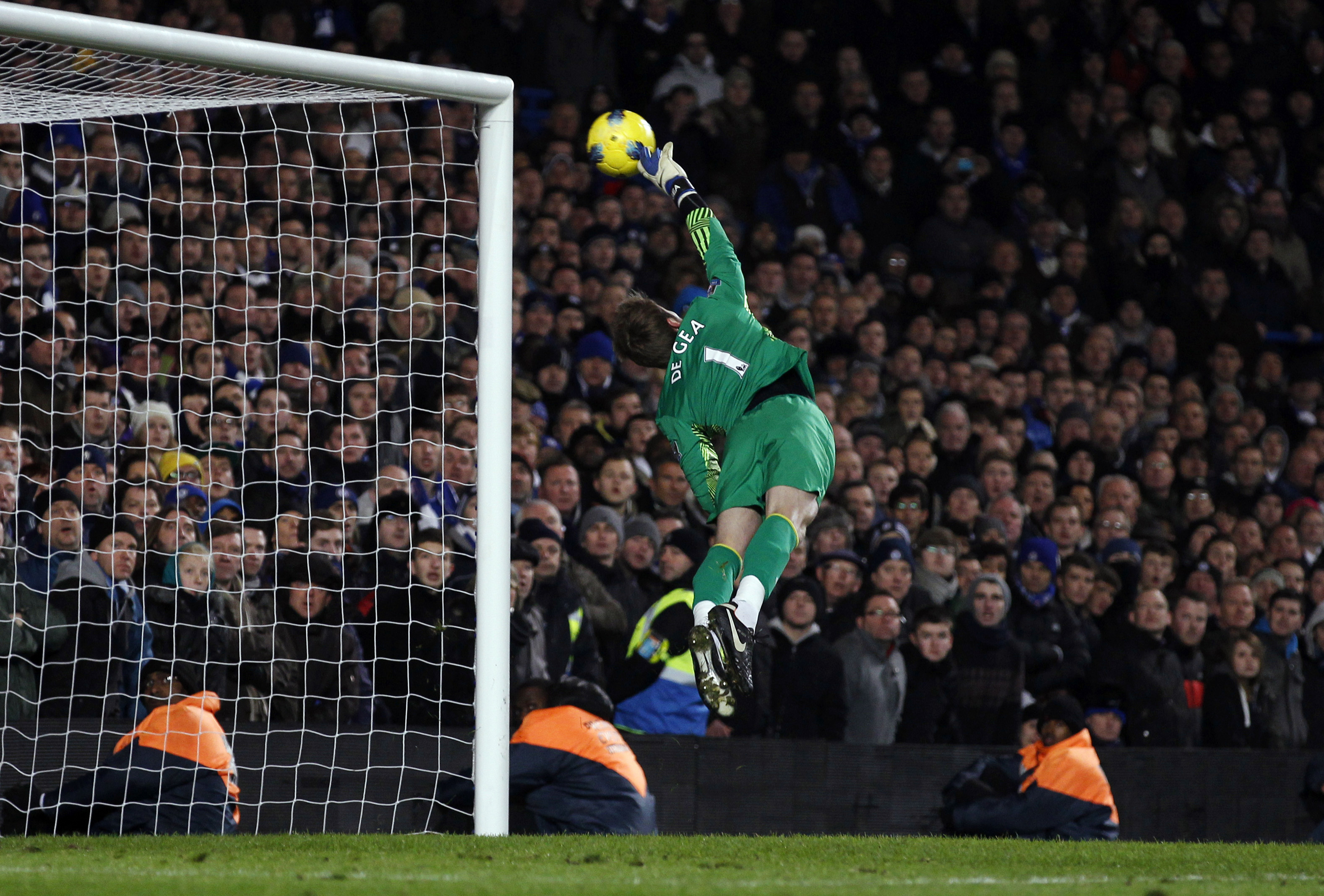 Những pha cứu thua xuất thần của David De Gea đã trở nên quá quen thuộc với cổ động viên MU.