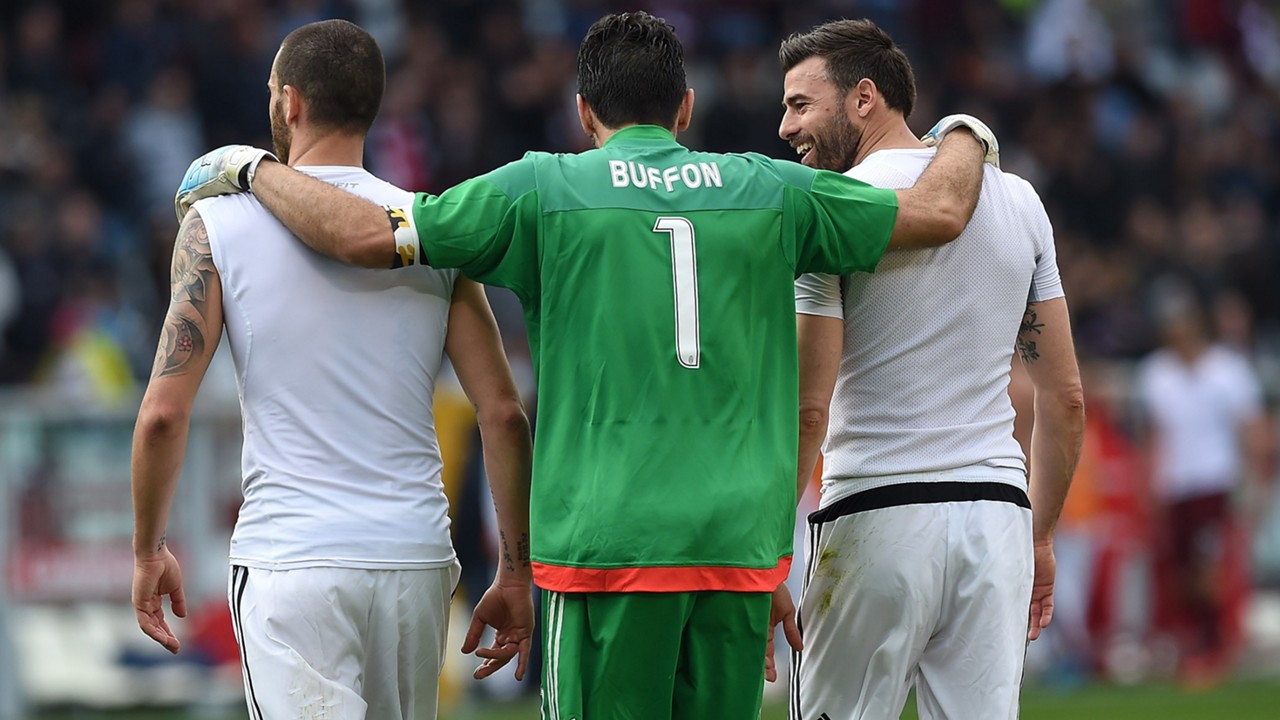 Kỷ lục gia của Serie A - Gigi Buffon.