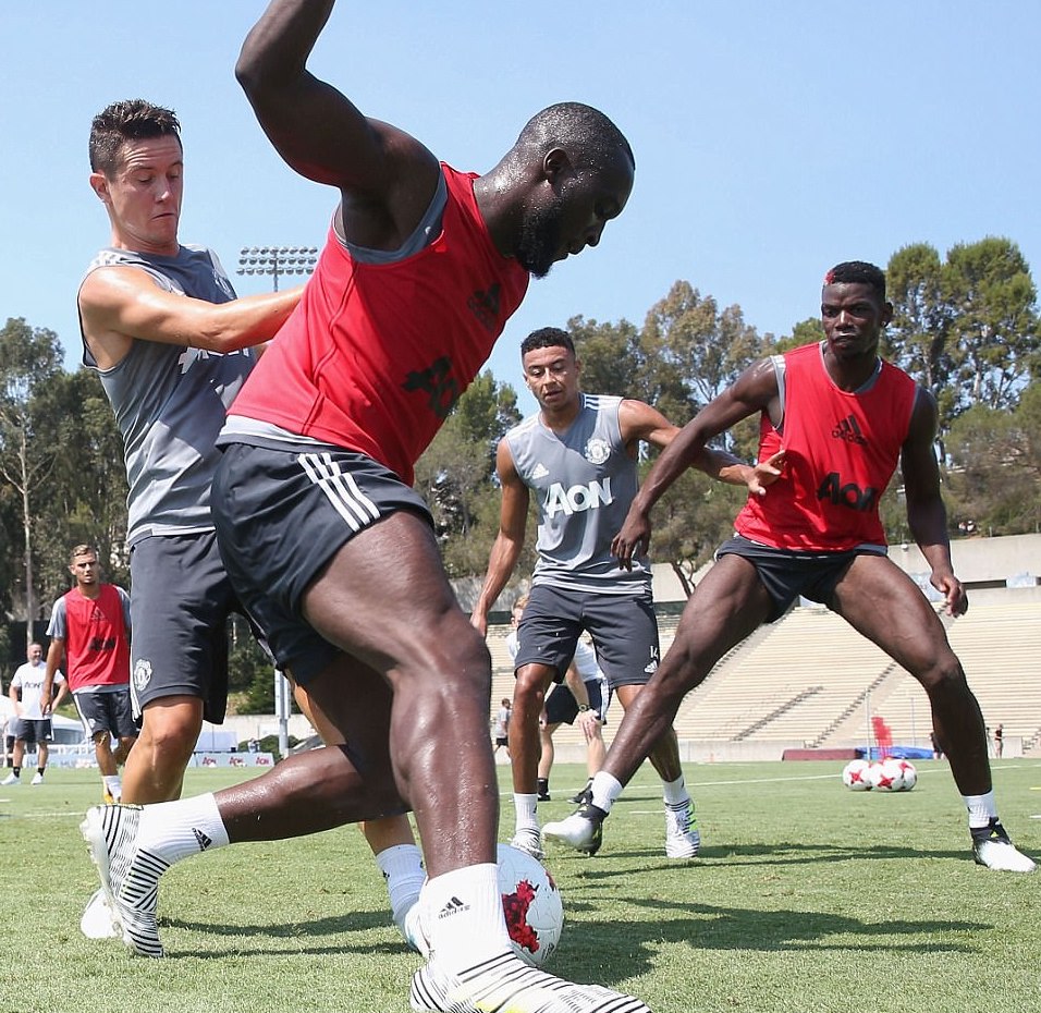 Lukaku luôn rất nỗ lực.