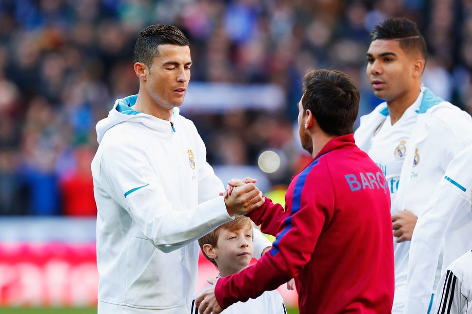 Ảnh bài viết Vợ chồng ra tòa vì... Ronaldo và Messi
