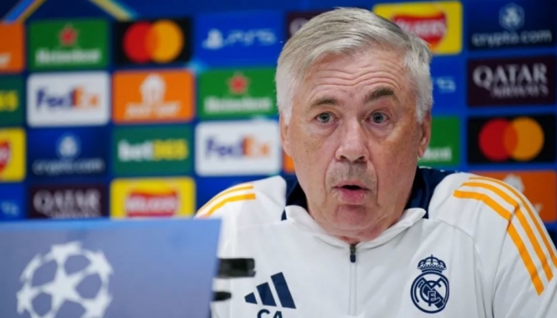 Ảnh bài viết Khủng hoảng thẻ vàng, Real Madrid lo ngại 3 trụ cột bị treo giò sau trận Liverpool
