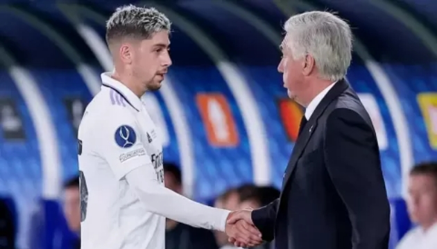Ảnh bài viết Ancelotti phủ nhận tin đồn, nhưng phòng thay đồ Real Madrid vẫn bất ổn