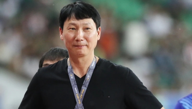 Ảnh bài viết HLV Kim Sang-sik trở lại Việt Nam, sẵn sàng cho vòng loại Asian Cup 2027
