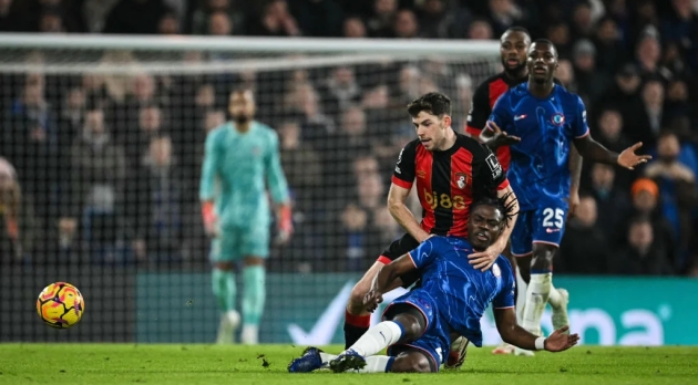 Ảnh bài viết Romeo Lavia gây tranh cãi trong lần trở lại Ngoại hạng Anh cùng Chelsea