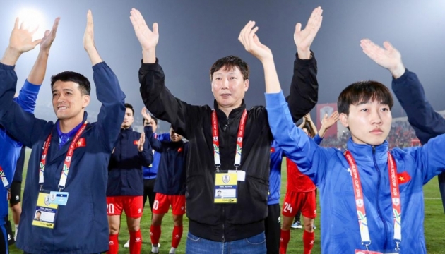 Ảnh bài viết HLV Kim Sang-sik và đòn tâm lý chiến: Thái Lan đã biết "lo" khi gặp Việt Nam?