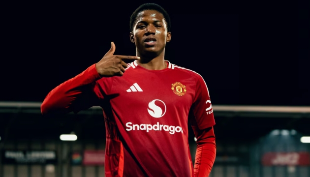 Ảnh bài viết Sao trẻ từng từ chối Arsenal ghi hat-trick đưa MU vào tứ kết FA Youth Cup