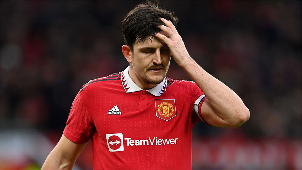 Ảnh bài viết Harry Maguire đá tiền đạo, giải pháp táo bạo hay sự tuyệt vọng của MU?