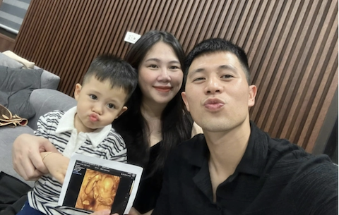 Ảnh bài viết Đình Trọng và bà xã Huyền Trang báo tin vui