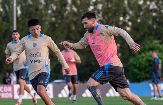 Ảnh bài viết Messi không dự trận cầu "Siêu kinh điển" có Xavi - Iniesta