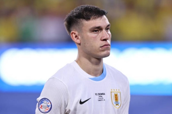 Ảnh bài viết 5 mỏ neo cực chất dành cho Liverpool: Mục tiêu hụt của MU; Nhà vô địch Europa League