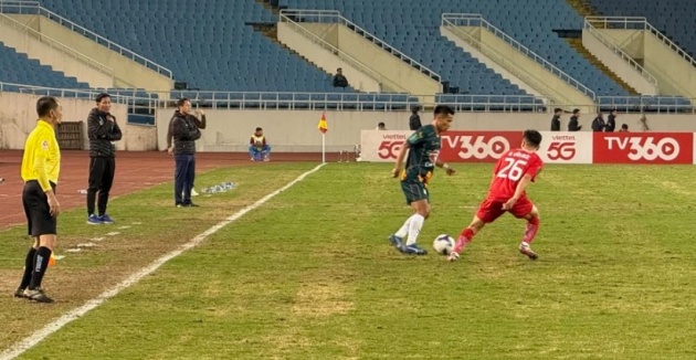 Ảnh bài viết HLV Đức Thắng chê bai mặt sân Mỹ Đình