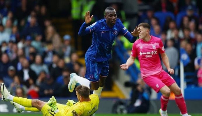 Ảnh bài viết Nicolas Jackson phơi bày lỗ hổng của Chelsea