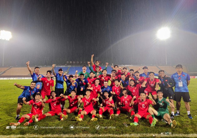 Ảnh bài viết Điểm tin bóng đá Việt Nam 21/08: Báo Trung Quốc trầm trồ vì Việt Nam đánh bại Nhật Bản; HAGL thắng trận thứ 4 liên tiếp