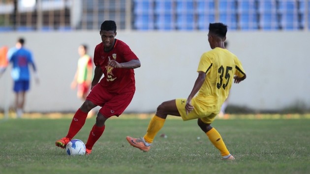 Ảnh bài viết Điểm tin bóng đá Việt Nam 31/08: Jason Quang Vinh 2.0 chính thức cập bến V.League; Hoàng Đức bị mắc kẹt