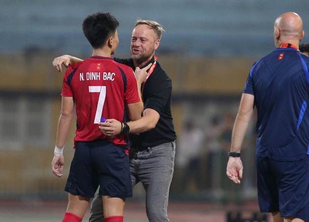 Ảnh bài viết Điểm tin bóng đá Việt Nam 27/09:  Đình Bắc được tiến cử; Thanh Nhã hóa thiên thần