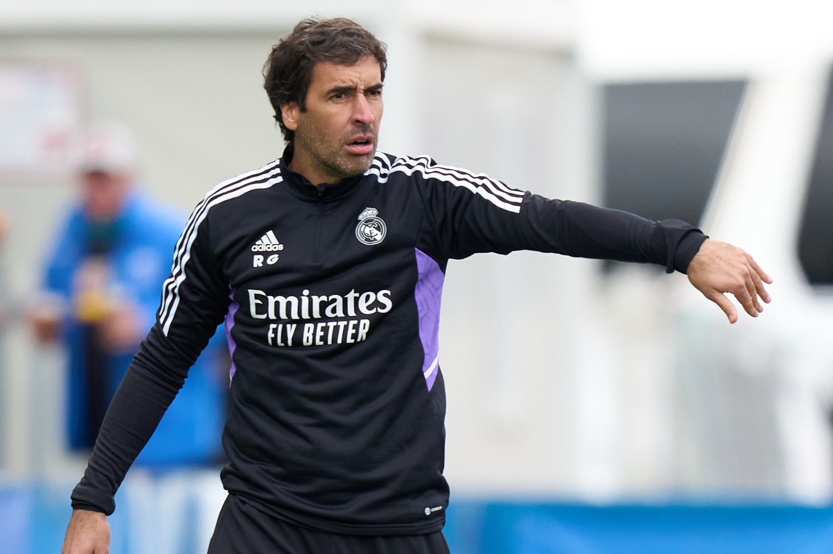 Ảnh bài viết Huyền thoại lên tiếng về việc rời Real