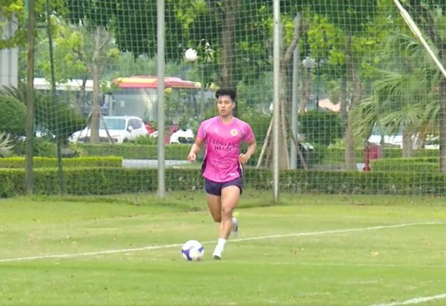 Ảnh bài viết Derby thủ đô, HLV Polking mất "mũi khoan" cánh phải?