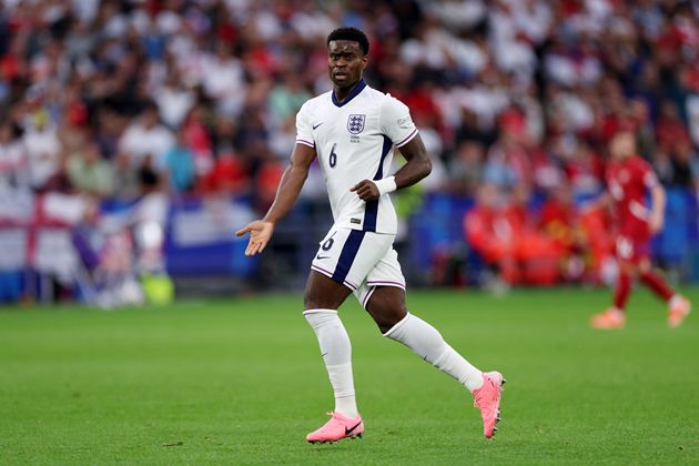 Ảnh bài viết Lee Carsley gọi tên ngôi sao tuyển Anh đã "lên một tầm cao mới"