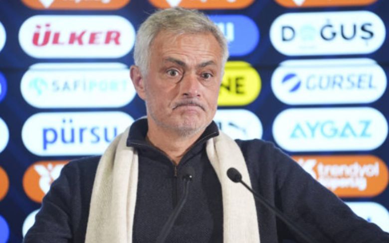 Ảnh bài viết Thắng 3-1, Mourinho báo tin dữ về trụ cột Fenerbahce