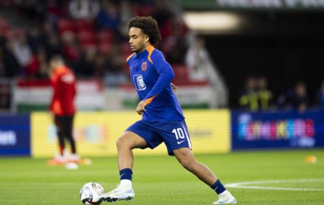 Ảnh bài viết Ngày Zirkzee bị 1 hậu vệ làm bẽ mặt