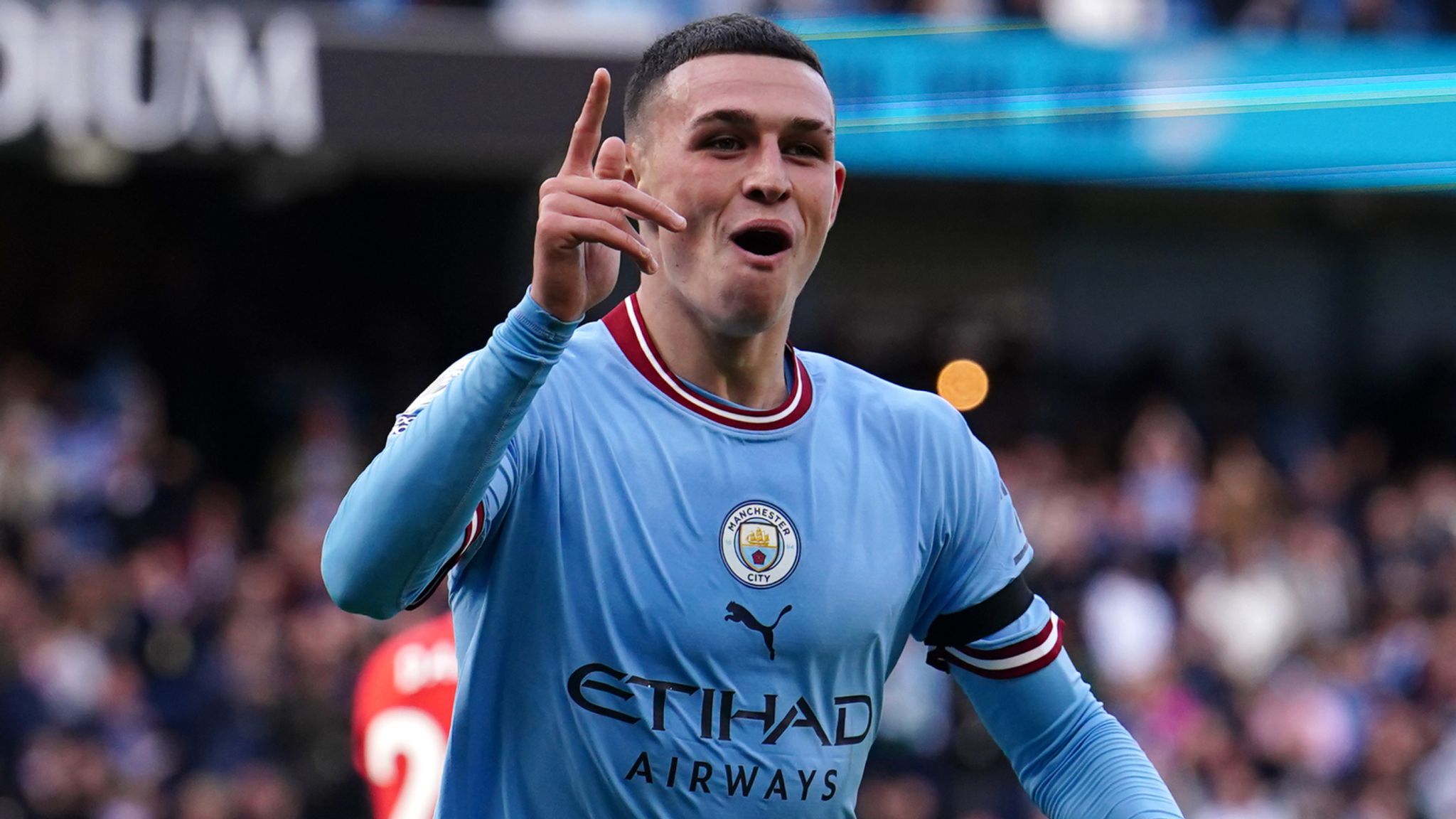 Ảnh bài viết Carragher: "Foden giống Zidane và Iniesta" 